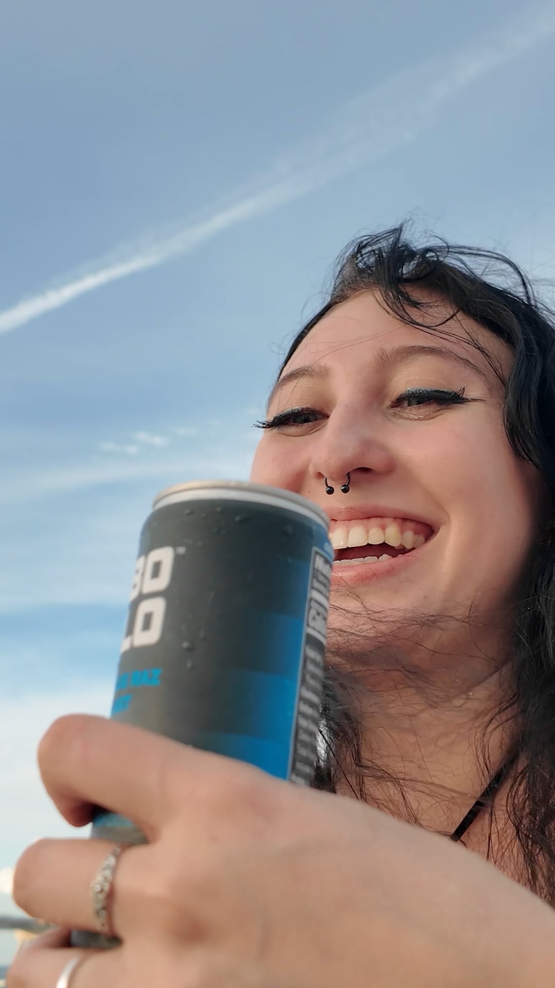 Beach video review of BOLO Blue Raz Blast by young woman